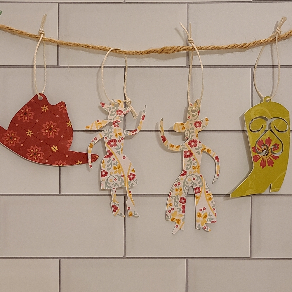 Country time party decorations